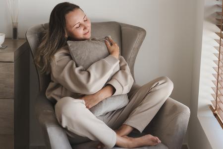Stylisch entspannen: Kuschel-Outfit für einen entspannten Sonntag Stylisch entspannen: Kuschel-Outfit für einen entspannten Sonntag