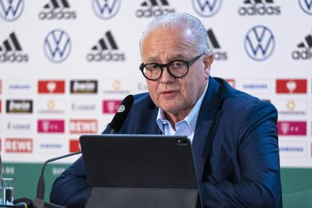 Ehemalige DFB-Chefs kritisieren Umgang mit Ehemalige DFB-Chefs kritisieren Umgang mit