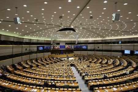 WM-Resolution: EU-Parlament kritisiert FIFA und Katar WM-Resolution: EU-Parlament kritisiert FIFA und Katar