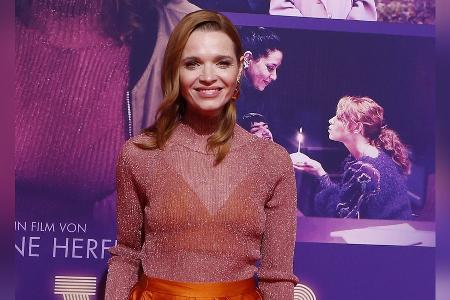 So trickst Karoline Herfurth beim Weihnachtsgeschenke- So trickst Karoline Herfurth beim Weihnachtsgeschenke-