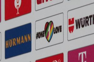 Werbetafeln: DFB ersetzt Rewe durch "One Love"