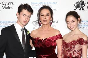 Seltene Schnappschüsse: Catherine Zeta-Jones öffnet ihr Familienalbum