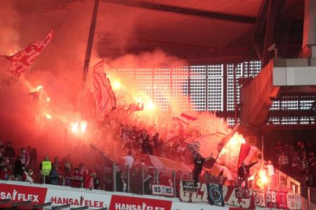 Bengalos: Geldstrafen für Mainz 05 und Union Berlin Bengalos: Geldstrafen für Mainz 05 und Union Berlin