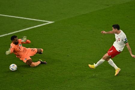 Lewandowski besiegt WM-Fluch: Polen auf Achtelfinal-Kurs Lewandowski besiegt WM-Fluch: Polen auf Achtelfinal-Kurs