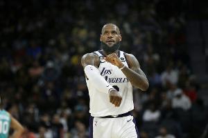 NBA: Schröder und James führen Lakers zum Sieg