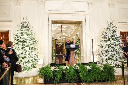 Weißes Haus: Zur Weihnachtsdeko von Jill Biden gehören 77 Bäume Weißes Haus: Zur Weihnachtsdeko von Jill Biden gehören 77 Bäume
