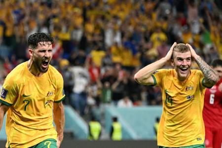 Leckie schießt Australien ins Achtelfinale Leckie schießt Australien ins Achtelfinale