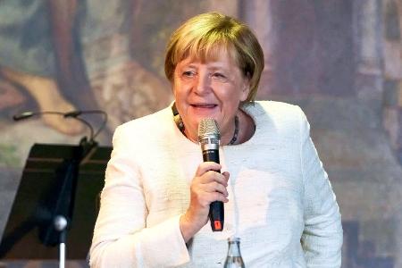 Angela Merkel: Wie lebt es sich ohne das Hamsterrad? Angela Merkel: Wie lebt es sich ohne das Hamsterrad?
