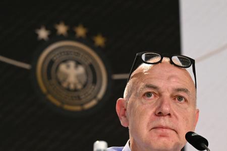 DFB-Spitze trifft sich am Mittwoch mit Flick und Bierhoff DFB-Spitze trifft sich am Mittwoch mit Flick und Bierhoff
