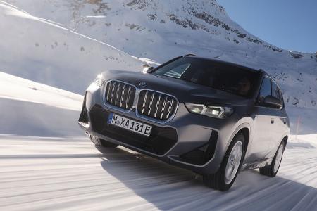 BMW iX1 Winter Schnee Eis Elektroauto