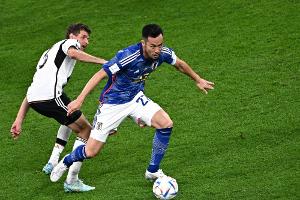 Konkurrenzkampf auf Schalke: Yoshida "muss sich beweisen"