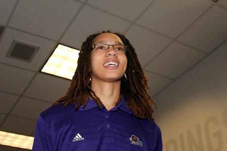Medien: Griner absolviert erstes Training nach Monaten Pause Medien: Griner absolviert erstes Training nach Monaten Pause