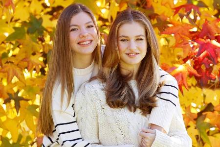 Royale Weihnachtskarte: Leonor und Sofia strahlen ohne ihre Eltern Royale Weihnachtskarte: Leonor und Sofia strahlen ohne ihre Eltern