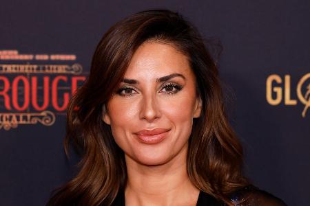RTL-Moderatorin Jana Azizi hat sich verlobt RTL-Moderatorin Jana Azizi hat sich verlobt