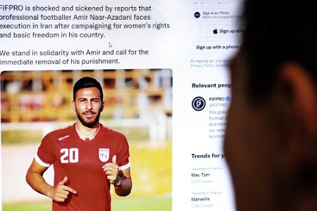 Iranischem Fußballer Nasr-Azadani droht Hinrichtung Iranischem Fußballer Nasr-Azadani droht Hinrichtung