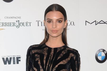 Emily Ratajkowski