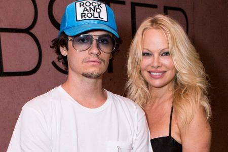 Dan Hayhurst und Pamela Anderson