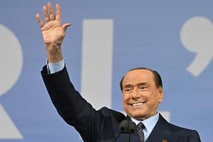 Berlusconi verspricht Monza-Spielern "Bus mit Prostituierten"