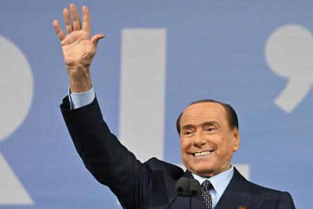 Berlusconi verspricht Monza-Spielern Berlusconi verspricht Monza-Spielern