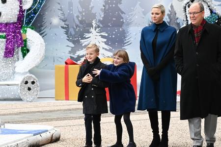 Fürst Albert und Fürstin Charlène: Weihnachtsgeschenke von der Familie Fürst Albert und Fürstin Charlène: Weihnachtsgeschenke von der Familie