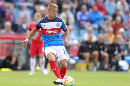 Trainingsstart bei Zweitligist Holstein Kiel Trainingsstart bei Zweitligist Holstein Kiel