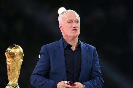 Nach Finalniederlage: Deschamps lässt Zukunft weiter offen Nach Finalniederlage: Deschamps lässt Zukunft weiter offen