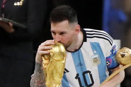 Lionel Messi feiert WM-Sieg mit Familie - und wird von Stars gefeiert Lionel Messi feiert WM-Sieg mit Familie - und wird von Stars gefeiert