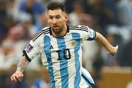 Lionel Messi und das rote Band: Das hat es mit dem Talisman auf sich Lionel Messi und das rote Band: Das hat es mit dem Talisman auf sich