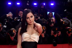 Lena Meyer-Landrut mit Bikini im Winterurlaub