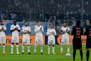 Schweigen, Applaus, Trauerflor: Top-Ligen erinnern an Pele