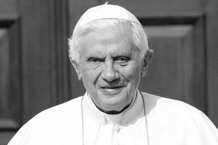 Emeritierter Papst Benedikt XVI. im Alter von 95 Jahren gestorben Emeritierter Papst Benedikt XVI. im Alter von 95 Jahren gestorben