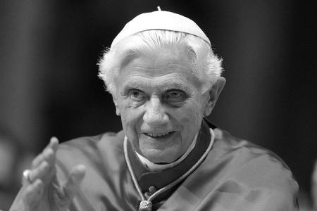 Benedikt XVI.: Ein Rückblick auf das Leben des emeritierten Papstes Benedikt XVI.: Ein Rückblick auf das Leben des emeritierten Papstes