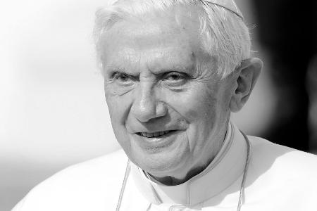 Papst Benedikt XVI.: Trauer um den Papst Benedikt XVI.: Trauer um den