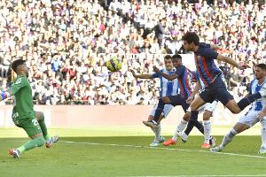Remis im "Derbi Barceloni": Barca verdrängt Real von Spitze