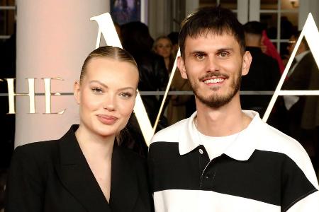 Wieder schwanger? Cheyenne Ochsenknecht postet Babybauch-Bild Wieder schwanger? Cheyenne Ochsenknecht postet Babybauch-Bild