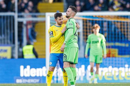 Innenverteidiger Schultz von Braunschweig zu Viktoria Innenverteidiger Schultz von Braunschweig zu Viktoria