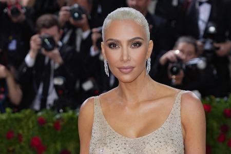 Diese legendären Schmuckstücke hat Kim Kardashian bereits ersteigert Diese legendären Schmuckstücke hat Kim Kardashian bereits ersteigert