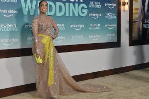 Jennifer Lopez: Zwei Outfits und Küsse mit Ben Affleck bei Afterparty