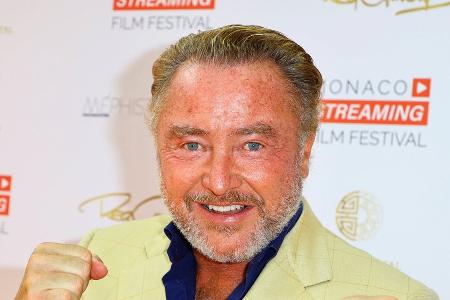 Nach Krebs-OP: Michael Flatley geht es besser Nach Krebs-OP: Michael Flatley geht es besser