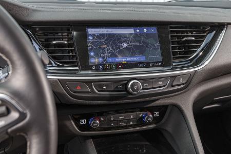 Opel Insignia ST, Infotainment