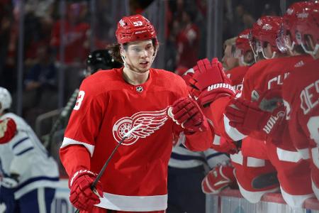 NHL: Seider gewinnt deutsches Duell mit Sturm NHL: Seider gewinnt deutsches Duell mit Sturm