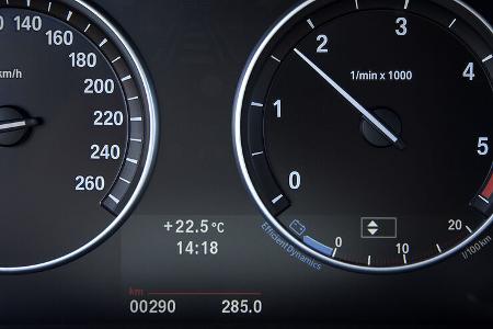BMW X3 2010, Facelift, SUV, Cockpit, Start-Stopp, Tacho, Efficient Dynamics