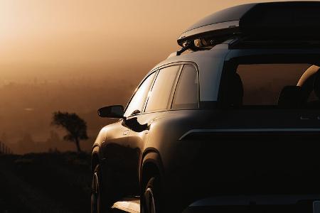 Lucid Air SUV