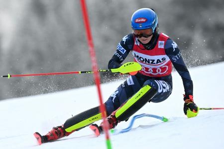Erster Weltcup-Erfolg: Dürr verhindert Shiffrins Rekordsieg Erster Weltcup-Erfolg: Dürr verhindert Shiffrins Rekordsieg