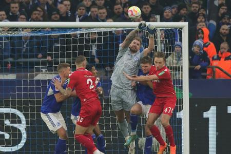 Schalke läuft im Abstiegskampf weiter hinterher Schalke läuft im Abstiegskampf weiter hinterher
