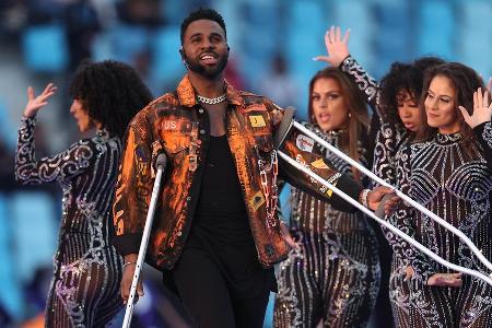 Kurz vor der Super-Bowl-Pre-Show: Jason Derulo hat sich Fuß gebrochen Kurz vor der Super-Bowl-Pre-Show: Jason Derulo hat sich Fuß gebrochen