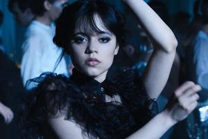 Soft-Goth-Make-up: Der Wednesday-Style bleibt uns 2023 erhalten