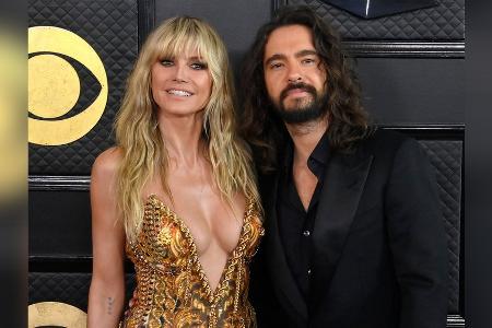 Heidi Klum glänzt bei den Grammys im goldenen Kleid Heidi Klum glänzt bei den Grammys im goldenen Kleid