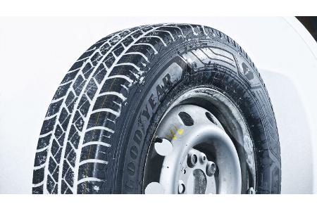 Goodyear Vector 4Seasons Cargo