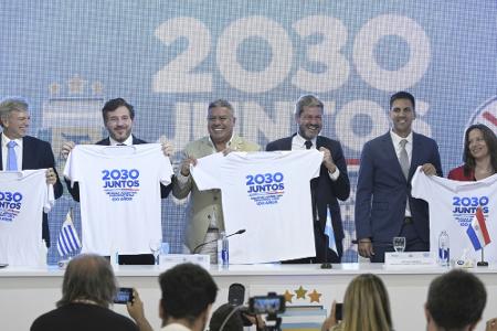Südamerika-Quartett reicht Bewerbung für WM 2030 ein Südamerika-Quartett reicht Bewerbung für WM 2030 ein